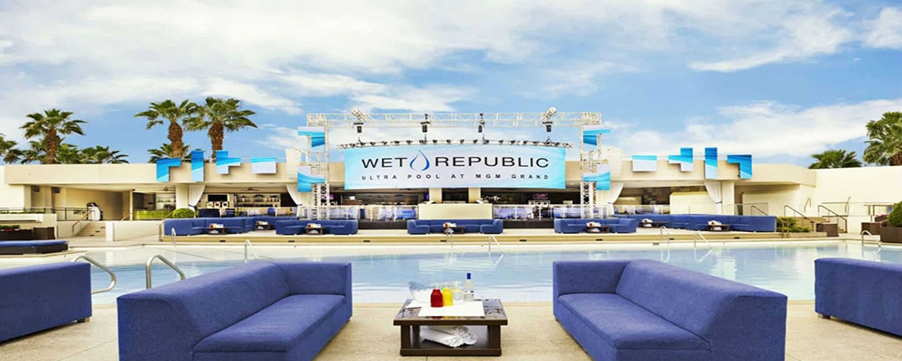 The best pool party in the world! 💦 #HelloSoju #WetRepublic #EDCWeek